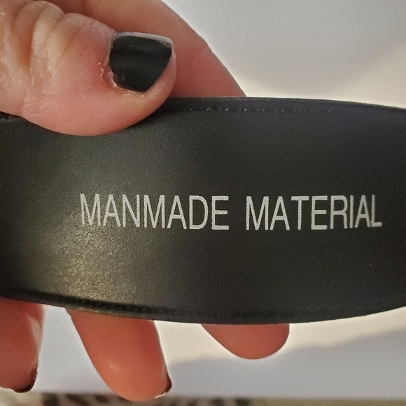 Hologram rock n roll theme unisex belt.  Vinyl.  Music sz large - Picture 3 of 7